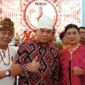 Ketua Laskar Pemuda Barre Allo, Amba Paranoan (kiri) bersama Ketua Ikatan Keluarga Toraja Kaltim dan Ketua MPW PP Sulsel. (ist)