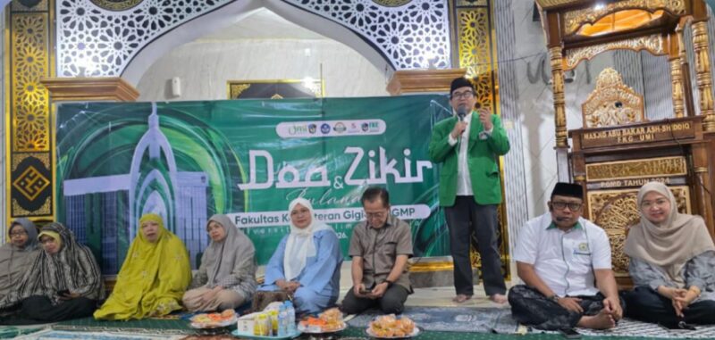 Zikir dan doa bersama FKG UMI.