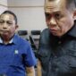 Ketua Fraksi Partai NasDem DPRD Sulsel, M Sadar (mengenakan kemeja hitam) bersama Ketua Komisi III DPRD Parepare, Hamran Hamdani, memberikan keterangan pers.