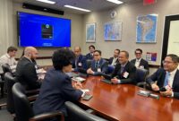 Pertemuan dihadiri oleh Wakil Direktur Utama Pertamina Oki Muraza, Corporate Secretary Pertamina Arya Dwi Paramita, serta sejumlah pejabat DOE, antara lain Deputy Assistant Secretary for Asia and the Americas Elizabeth Urbanas, Deputy Assistant Secretary.