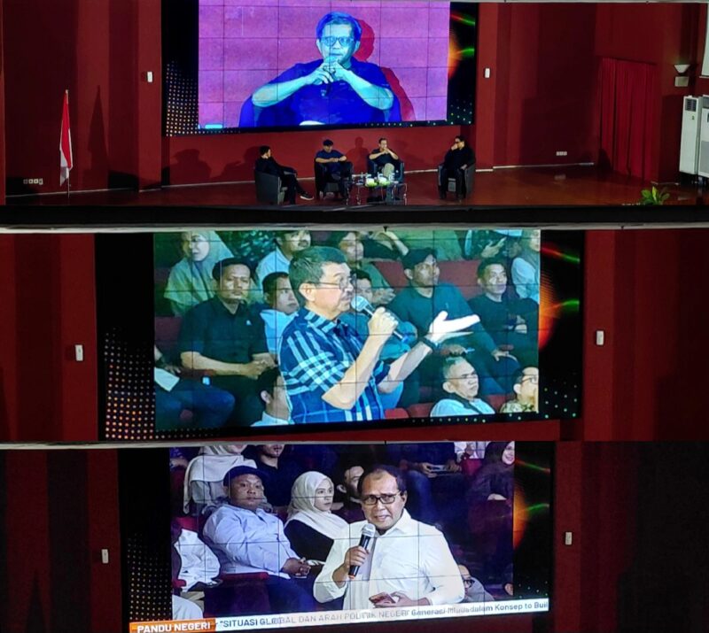 Rocky Gerung saat menjadi narasumber di acara Public Lecture Series edisi ke-003, Kampus Universitas Negeri Makassar (UNM).