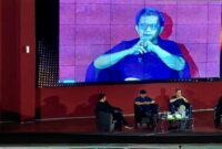 Rocky Gerung saat menjadi narasumber di acara Public Lecture Series edisi ke-003, Kampus Universitas Negeri Makassar (UNM).