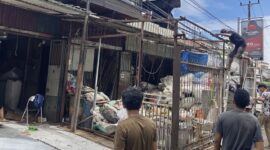 Lapak di Tamalanrea di Bongkar Mandiri.