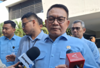 Kepala Staf Presiden (KSP) Dudung Abdurachman menilai latihan dasar militer (latsarmil) yang diikuti peserta Program Sarjana Penggerak Pembangunan Indonesia (SPPI) tidak tergolong berat.