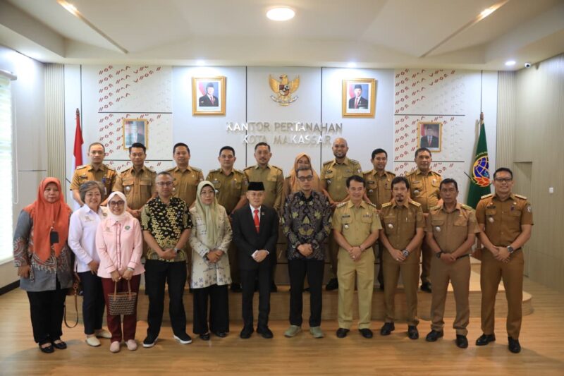 Sekretaris Daerah (Sekda) Makassar, Andi Zulkifly, meminta para camat yang baru dilantik sebagai Pejabat Pembuat Akta Tanah Sementara (PPATS) untuk meningkatkan kompetensi dan pemahaman terkait regulasi pertanahan guna memberikan pelayanan terbaik kepada.