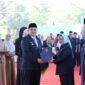 Wali Kota Makassar Munafri Arifuddin melantik dan menyerahkan surat keputusan (SK) kepada 369 kepala sekolah definitif tingkat SD dan SMP. 